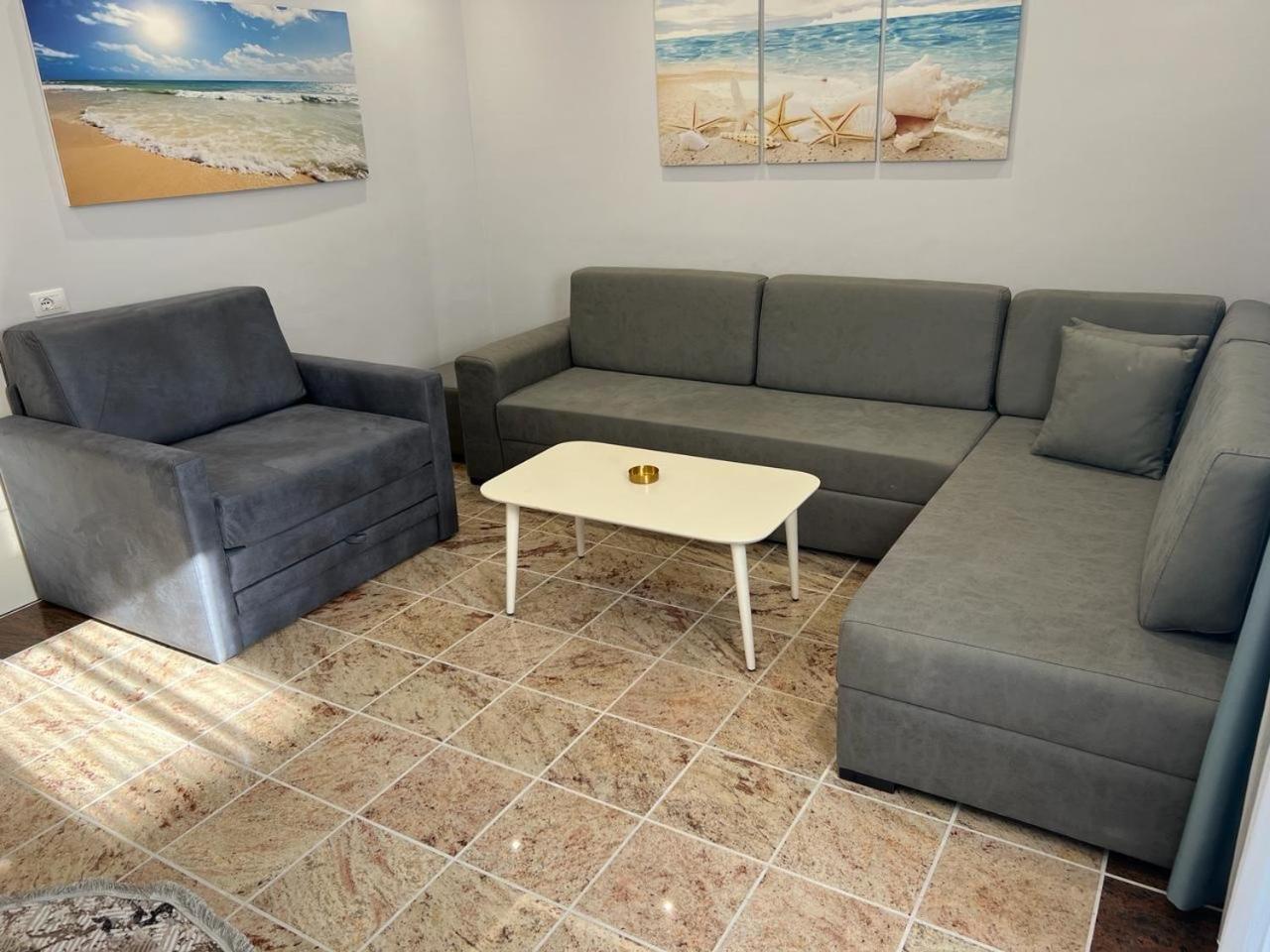 Fishta Apartments Q5 35 เวลิโปเยอ ภายนอก รูปภาพ